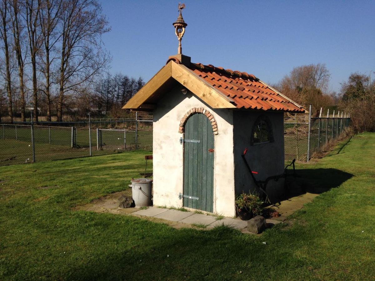 Holiday Home In Bergen Op Zoom With Garden Exterior foto